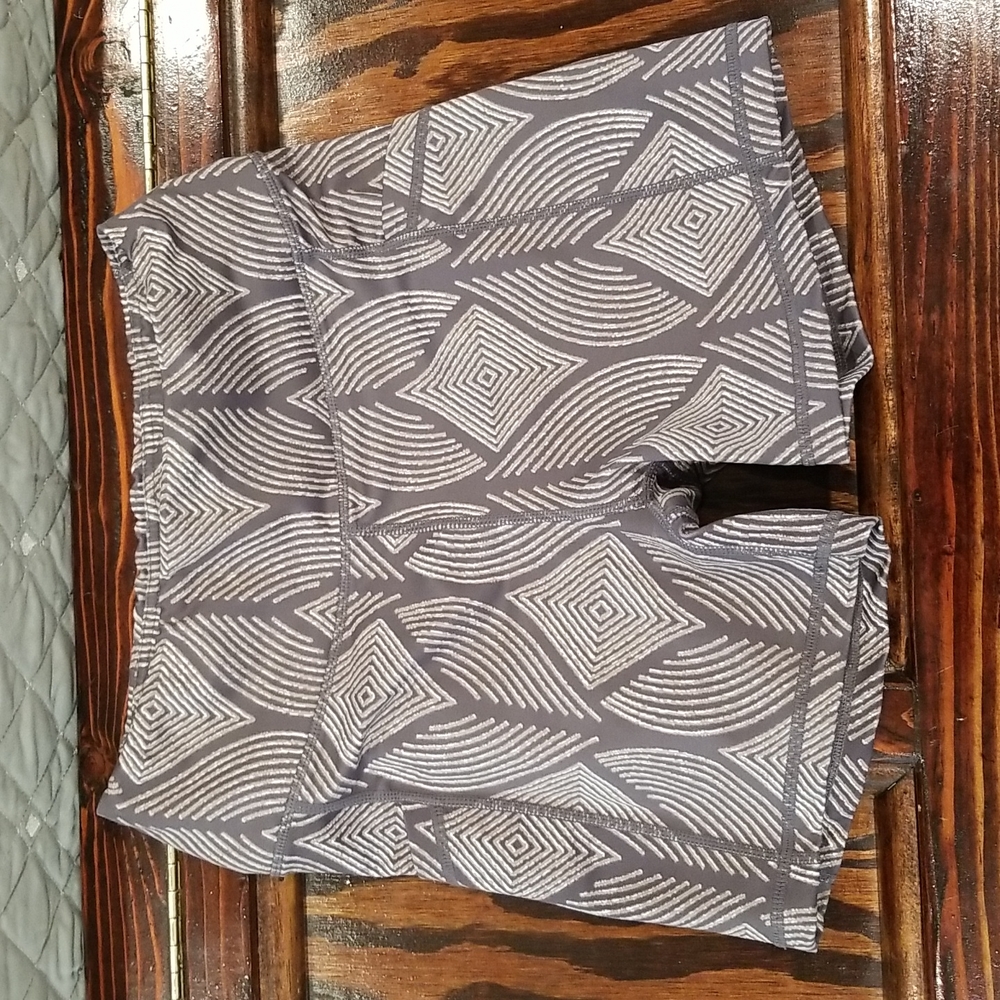 Senita high waisted rio shorts EUC